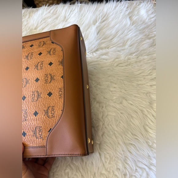 NWOT MCM AREN SAC BOOK TOTE - Picture 5 of 15